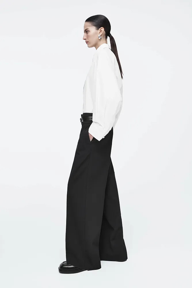 Широкие брюки из шерстяного твила COS