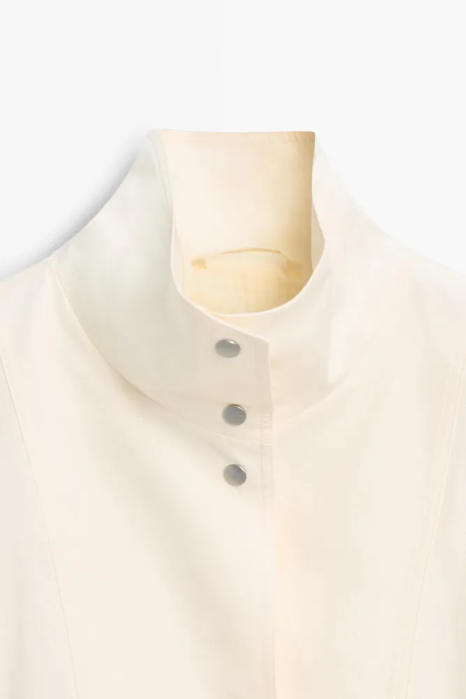 Объемная куртка-бомбер с застежками на кнопках MASSIMO DUTTI