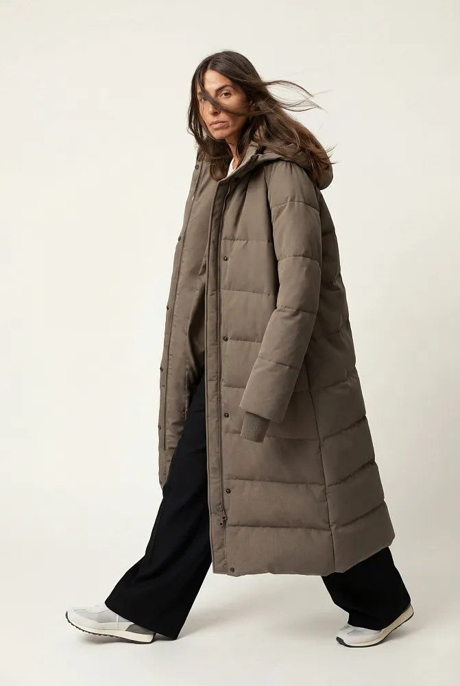 Длинный непромокаемый пуховик Длинный непромокаемый пуховик