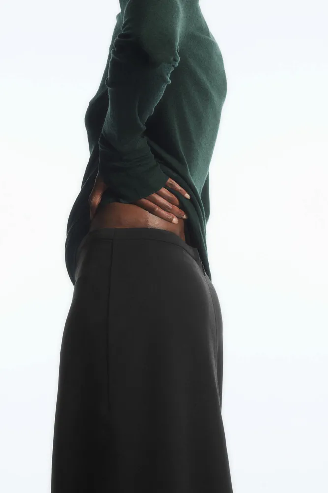 Лонгслив из шерсти мериноса COS