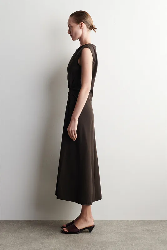 Трикотажное платье миди с крученой деталью COS Трикотажное платье миди с крученой деталью COS