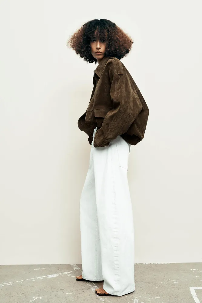 Куртка-бомбер из замши ZARA