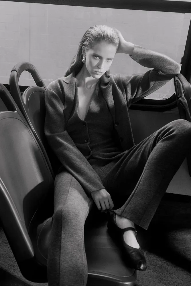 Длинный трикотажный жилет COS