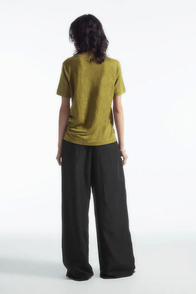 Льняная футболка COS