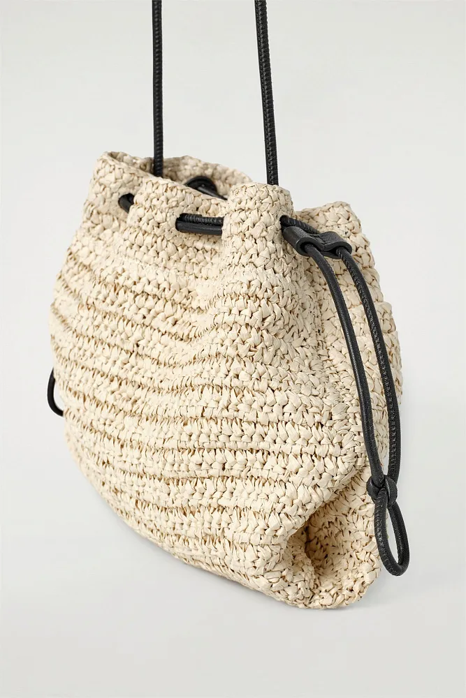 Плетеный мини-клатч Cavatelli COS