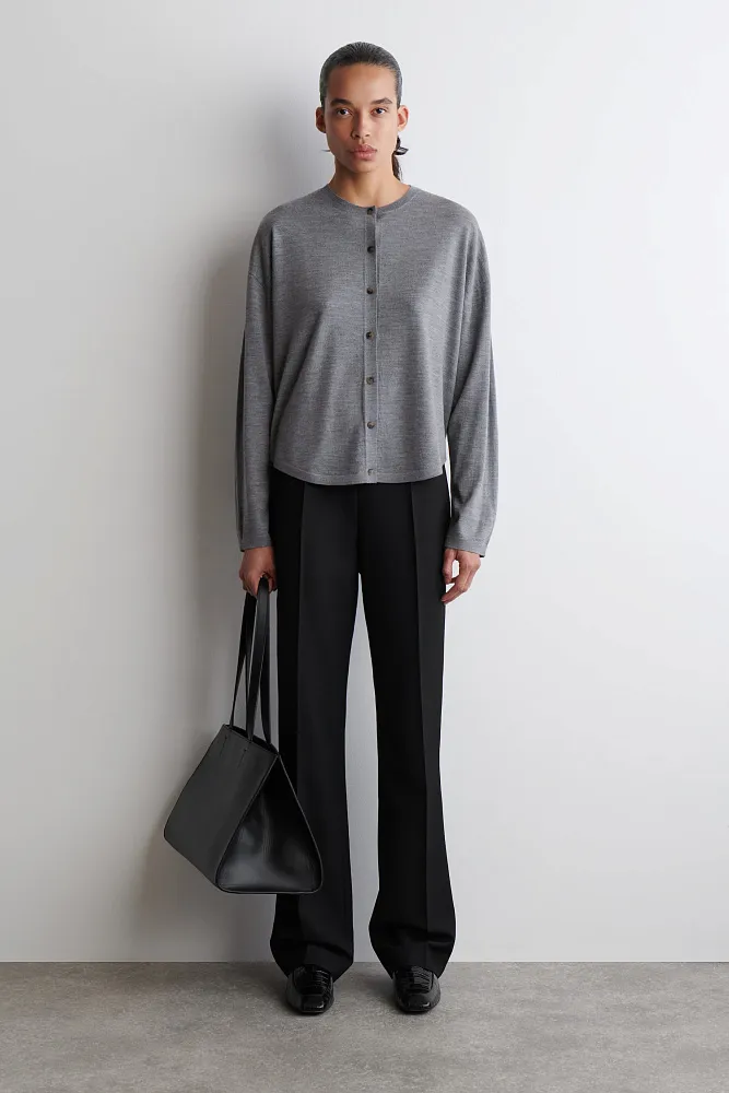 Кардиган из шерсти мериноса с закругленным кроем COS