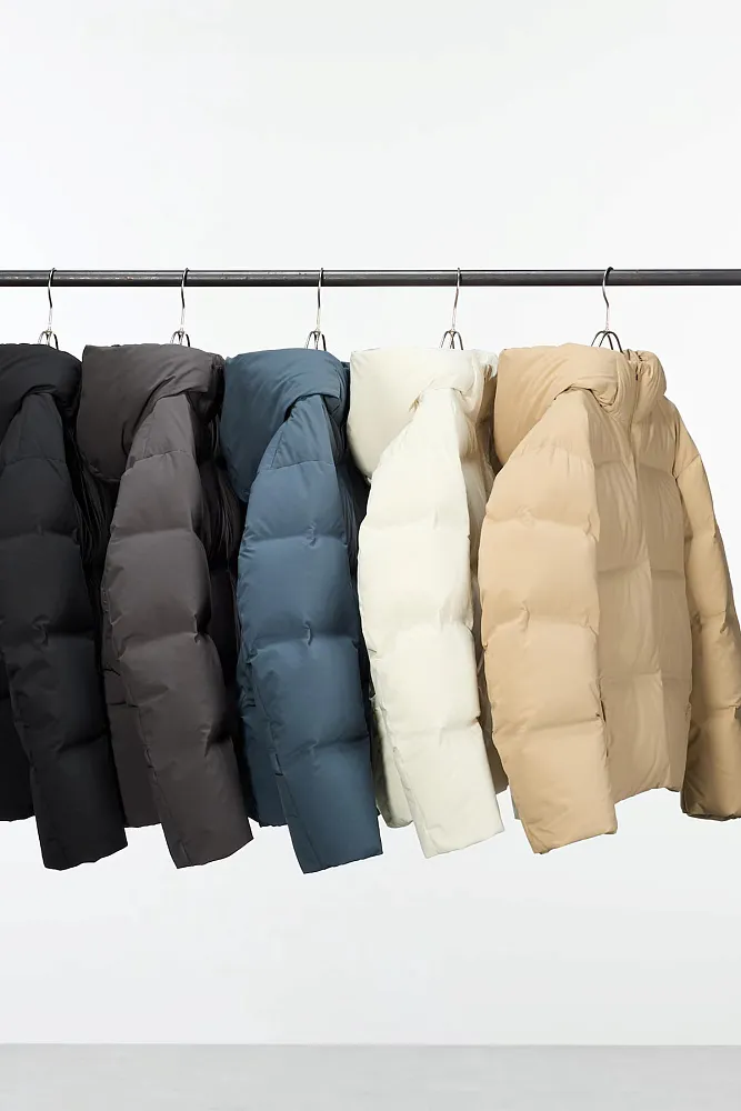 Бесшовная пуховая парка UNIQLO