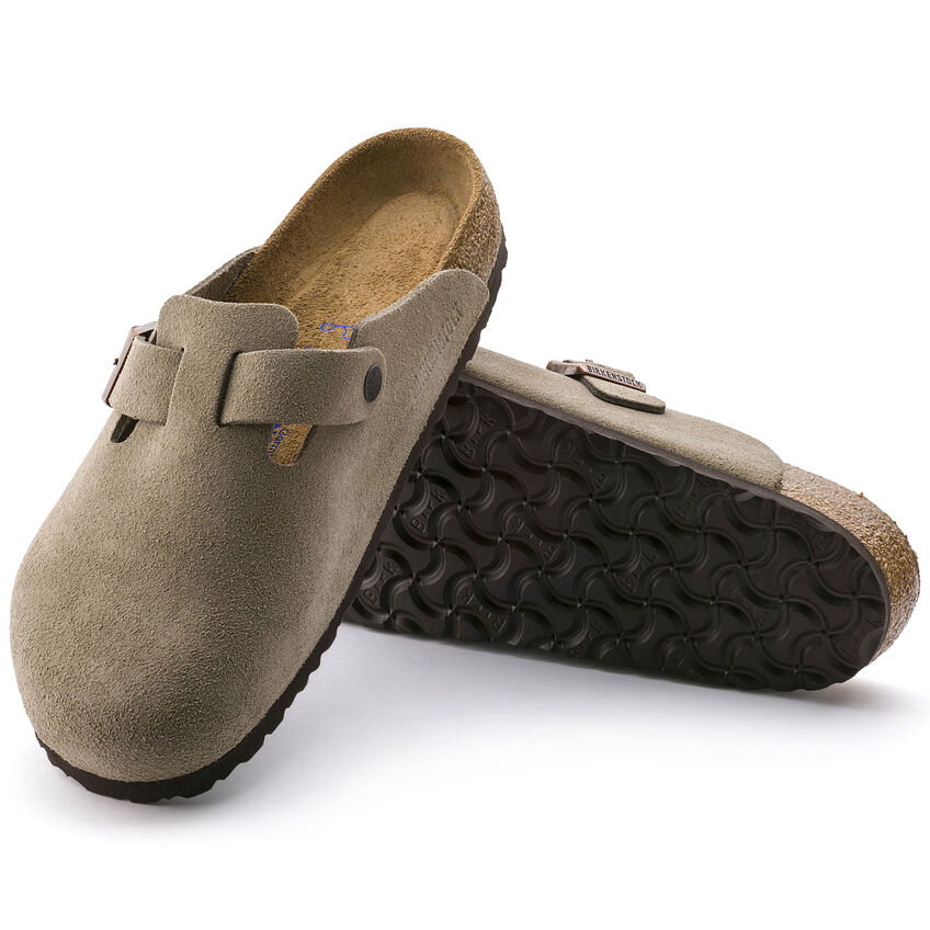 Сабо от Birkenstock в новом цвете хаки - новинка в COS.ARKET.STUDIO