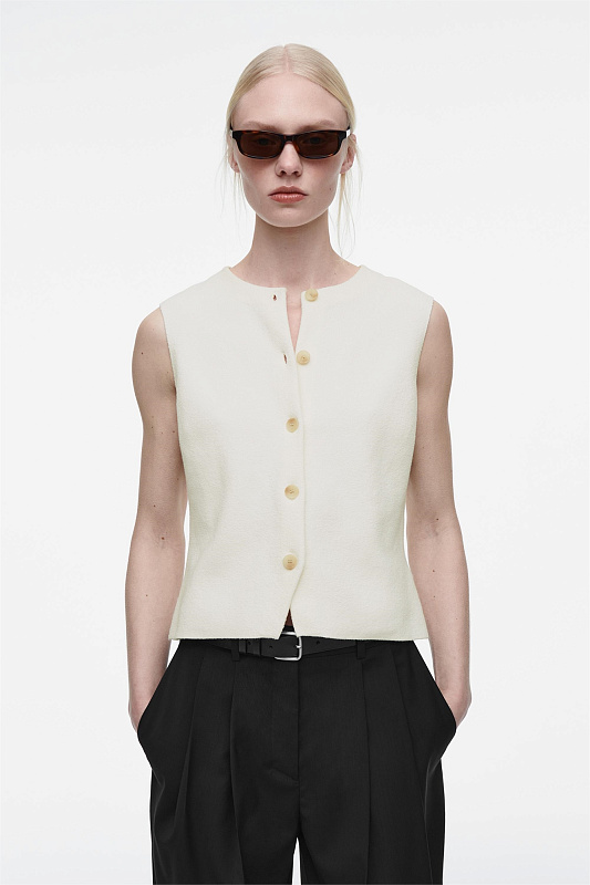 Вязаный хлопковый жилет Вязаный хлопковый жилет