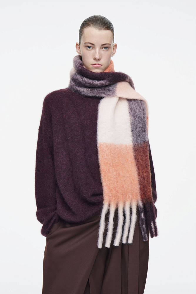 Шарф из мохера с бахромой COS