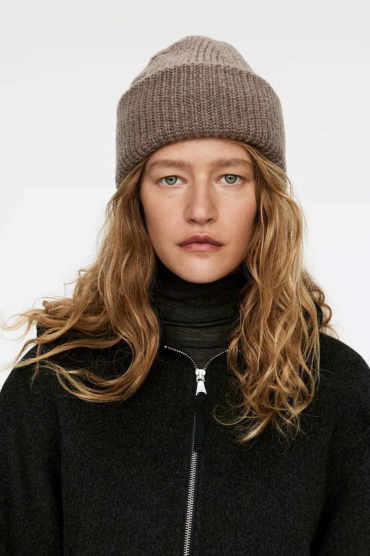 Двойная шапка из шерсти Двойная шапка из шерсти