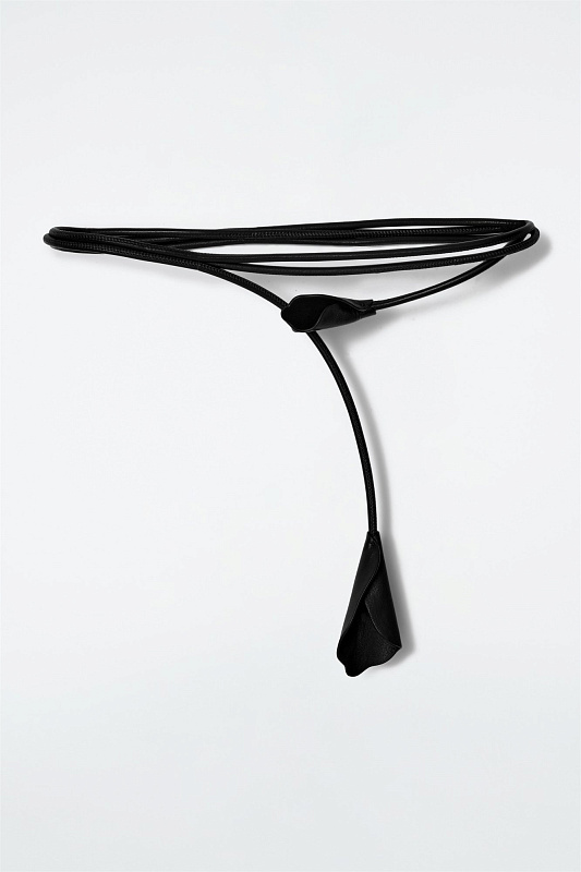 Кожаный ремень с цветочными элементами COS Кожаный ремень с цветочными элементами COS