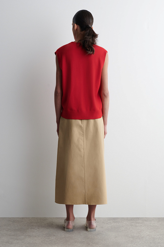 Жилет из мериносовой шерсти с V-образным вырезом COS Жилет из мериносовой шерсти с V-образным вырезом COS