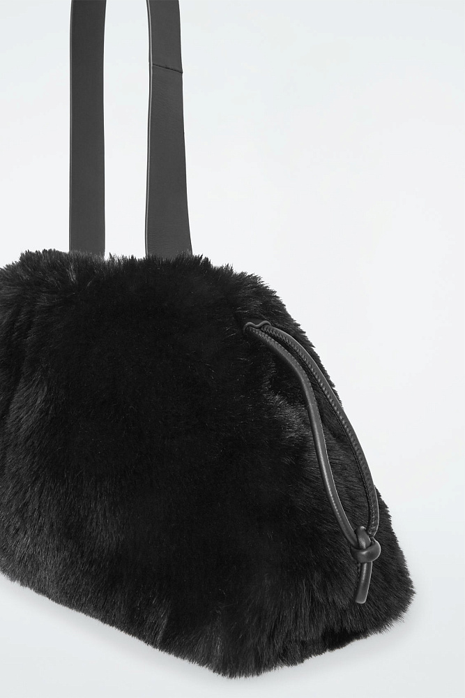 Клатч Cavatelli из искусственного меха COS