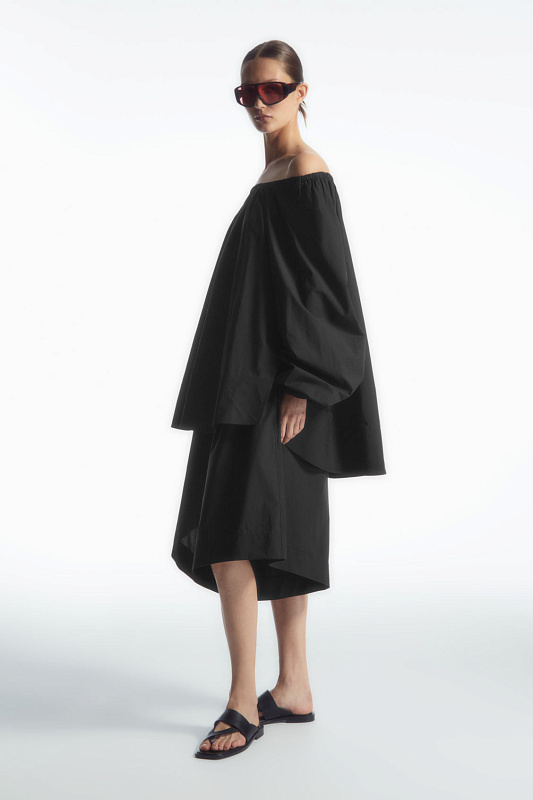 Широкие шорты со сборками COS Широкие шорты со сборками COS