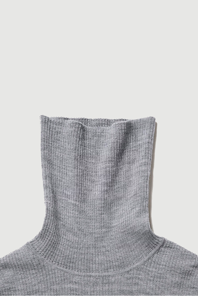 Водолазка из мериносовой шерсти UNIQLO