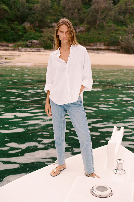 Прямые джинсы с высокой посадкой Прямые джинсы с высокой посадкой