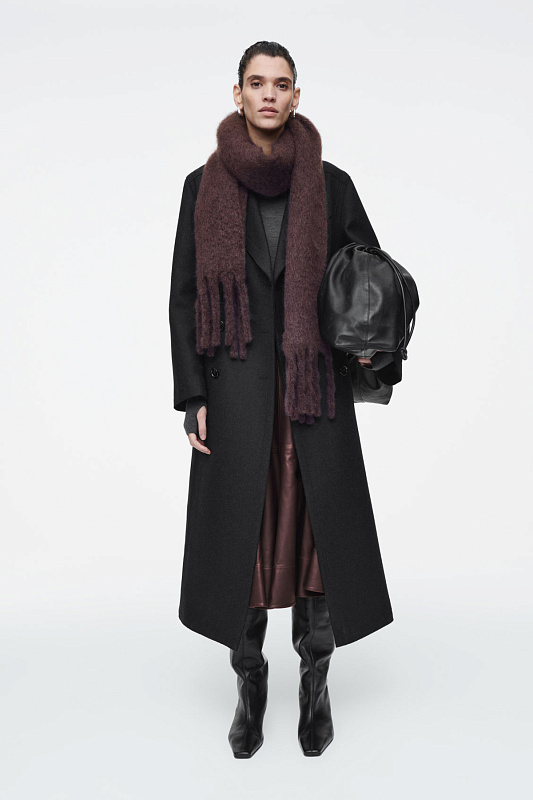 Шарф из мохера с бахромой Шарф из мохера с бахромой